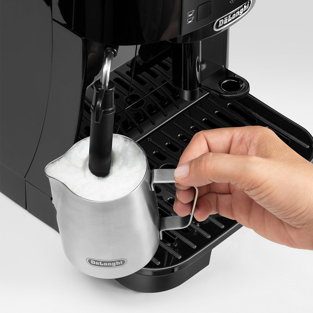 De'Longhi Magnifica S Fully Automatic Bean-to-Cup Coffee Machine Black