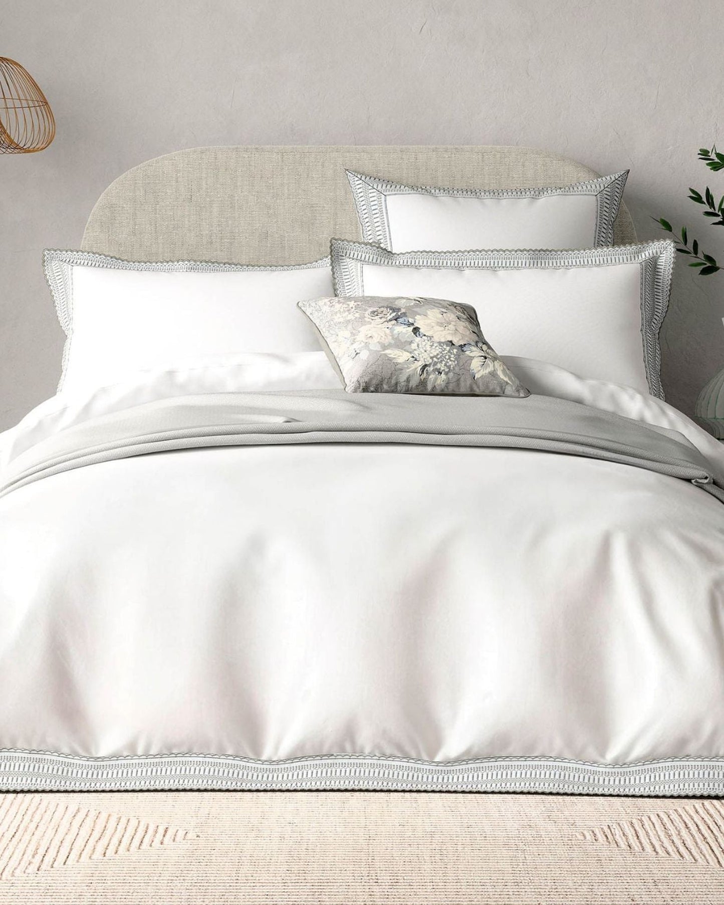 Bedeck of Belfast "Astrid" Duvet Cover and Oxford Pillowcase in White/Silver