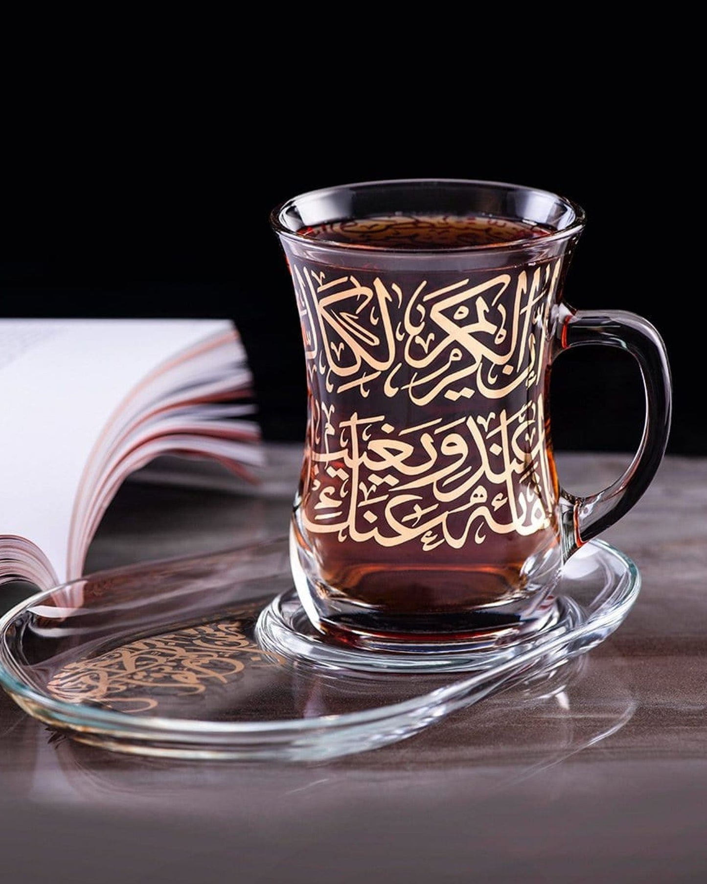 Dimlaj Kareem Set of 2 Pcs Mug and Saucer (Gold)