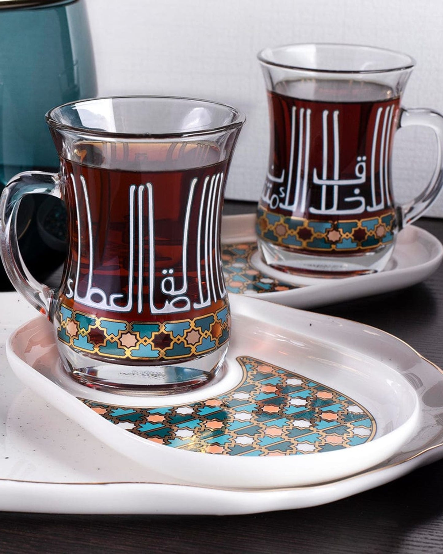 Dimlaj Asala Set of 2 Pcs Mugs and Saucers (Gold & Green)