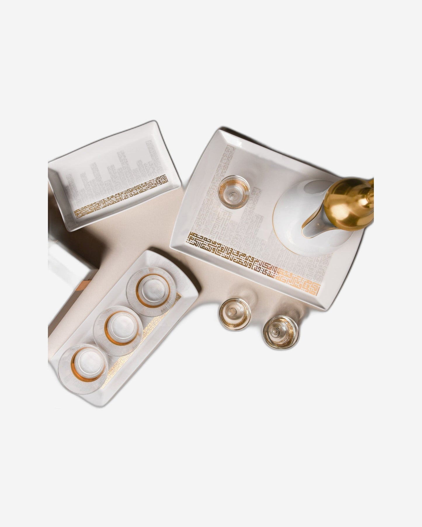 Dimlaj Abraj Rectangle Plates 2Pc Medium Gold