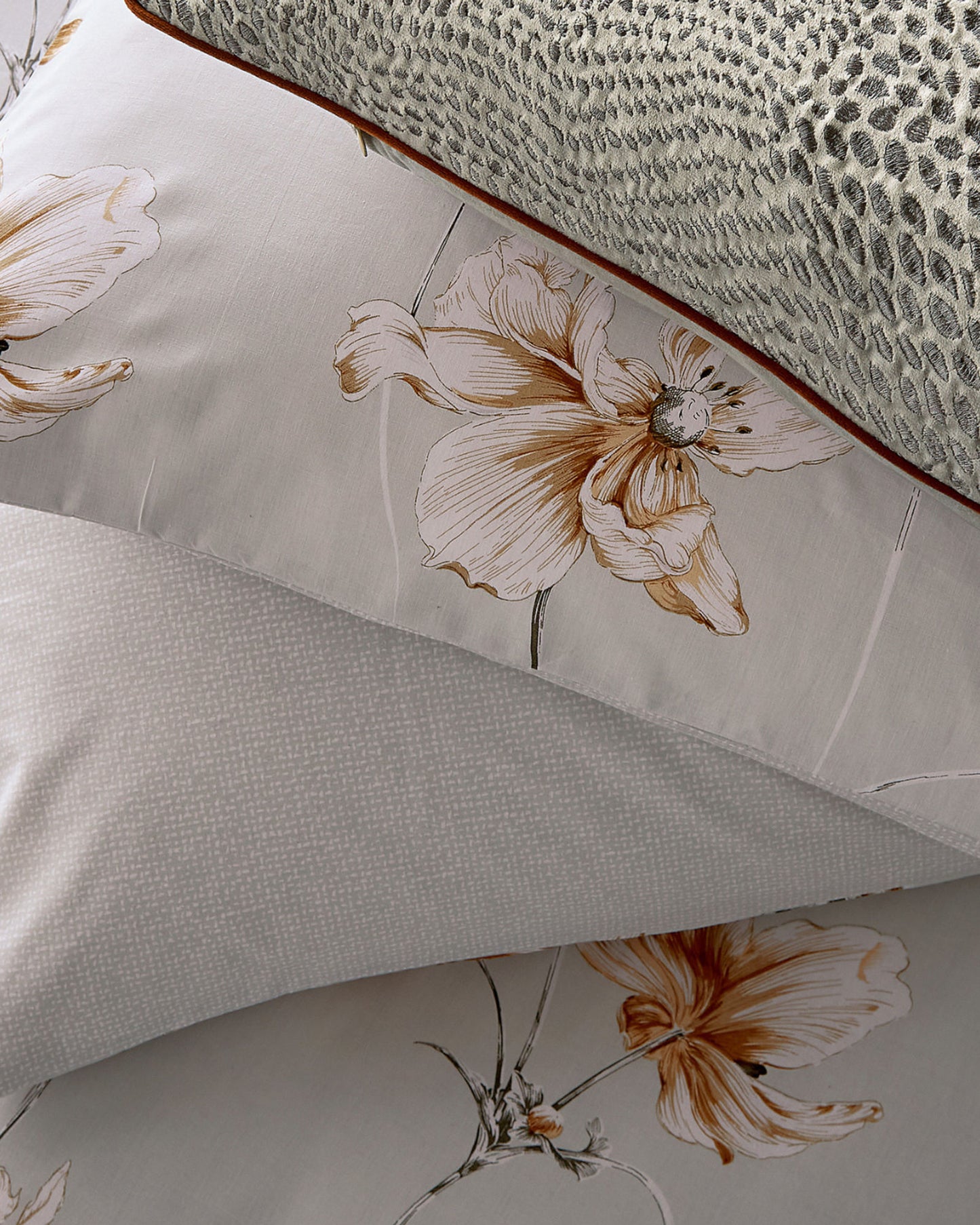 Nalu by Nicole Scherzinger "Alaula" Duvet Cover Set in Stone & Sunset