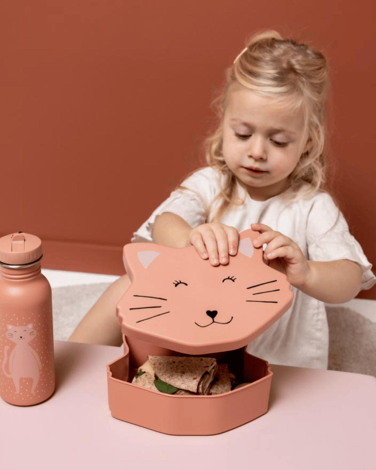 Trixie Shaped Lunch Box - Mrs. Cat