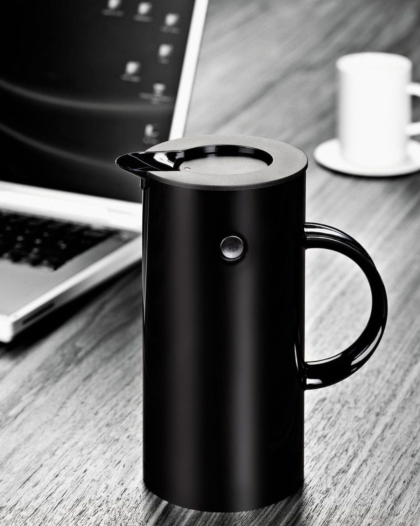 Stelton Vacuum Jug 0.5L Black