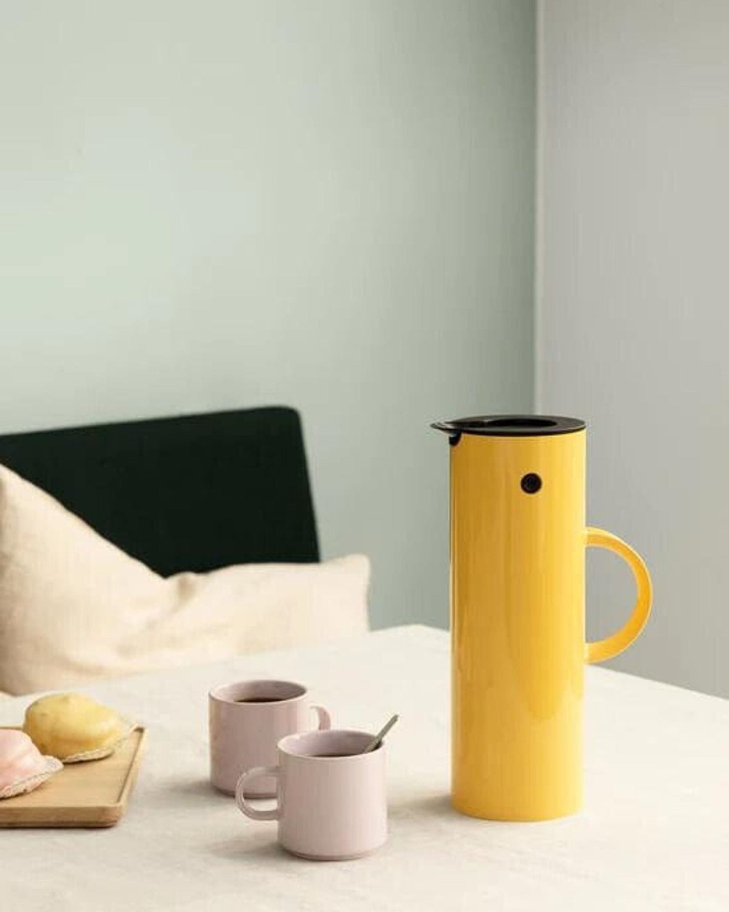 Stelton EM77 Vacuum Jug 1L Poppy Yellow