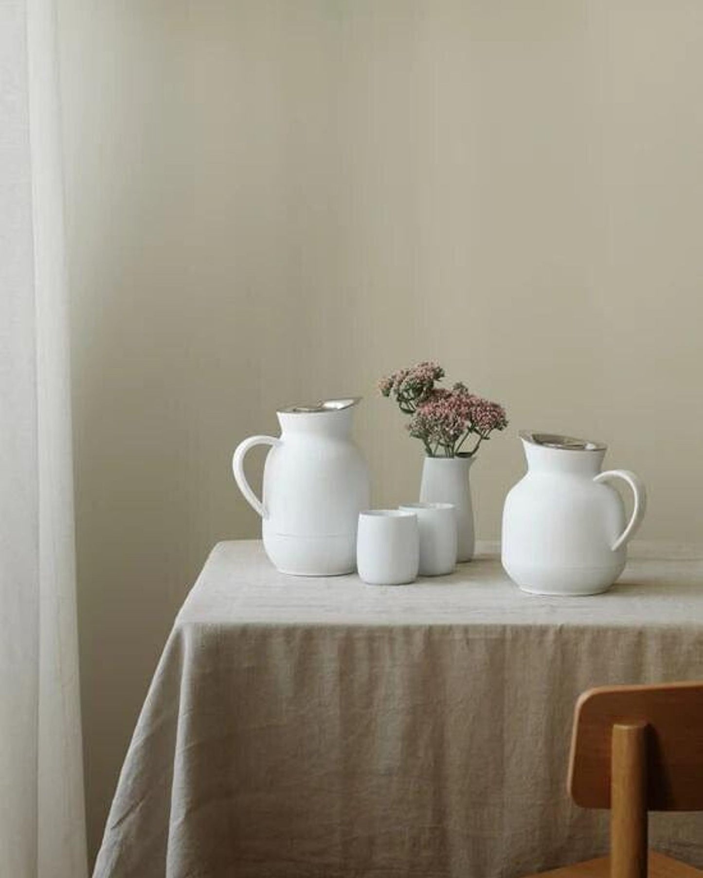 Stelton Amphora Vacuum Jug Coffee 1L Soft White