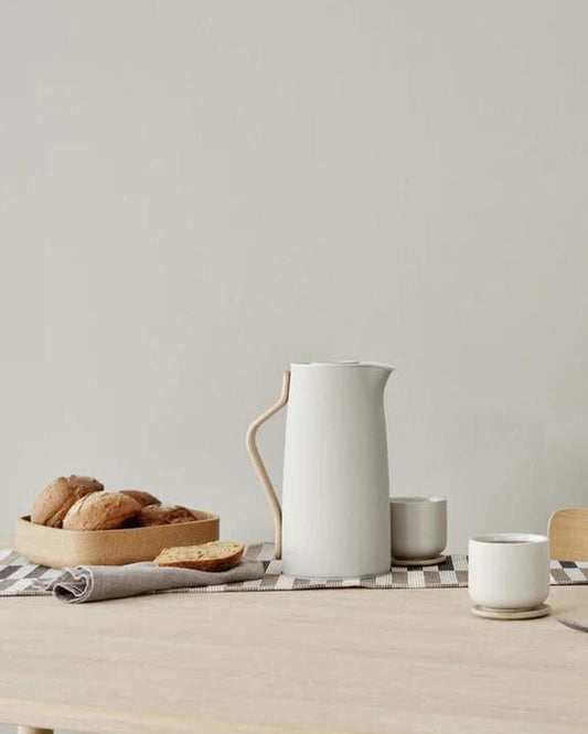 Stelton Emma vacuum jug, coffee -1.2 L soft sand x-200-9