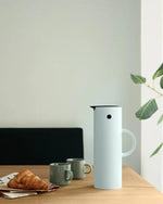 Stelton EM77 vacuum jug 1 L soft ice blue 995-2