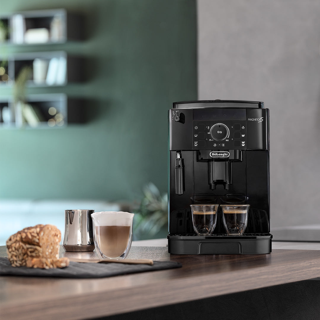 De'Longhi Magnifica S Fully Automatic Bean-to-Cup Coffee Machine Black