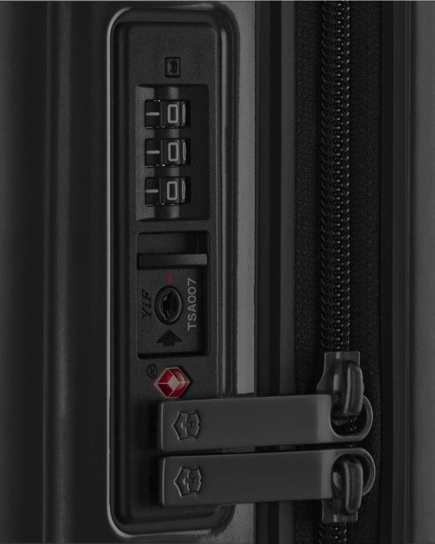 Victorinox Airox Lightweight