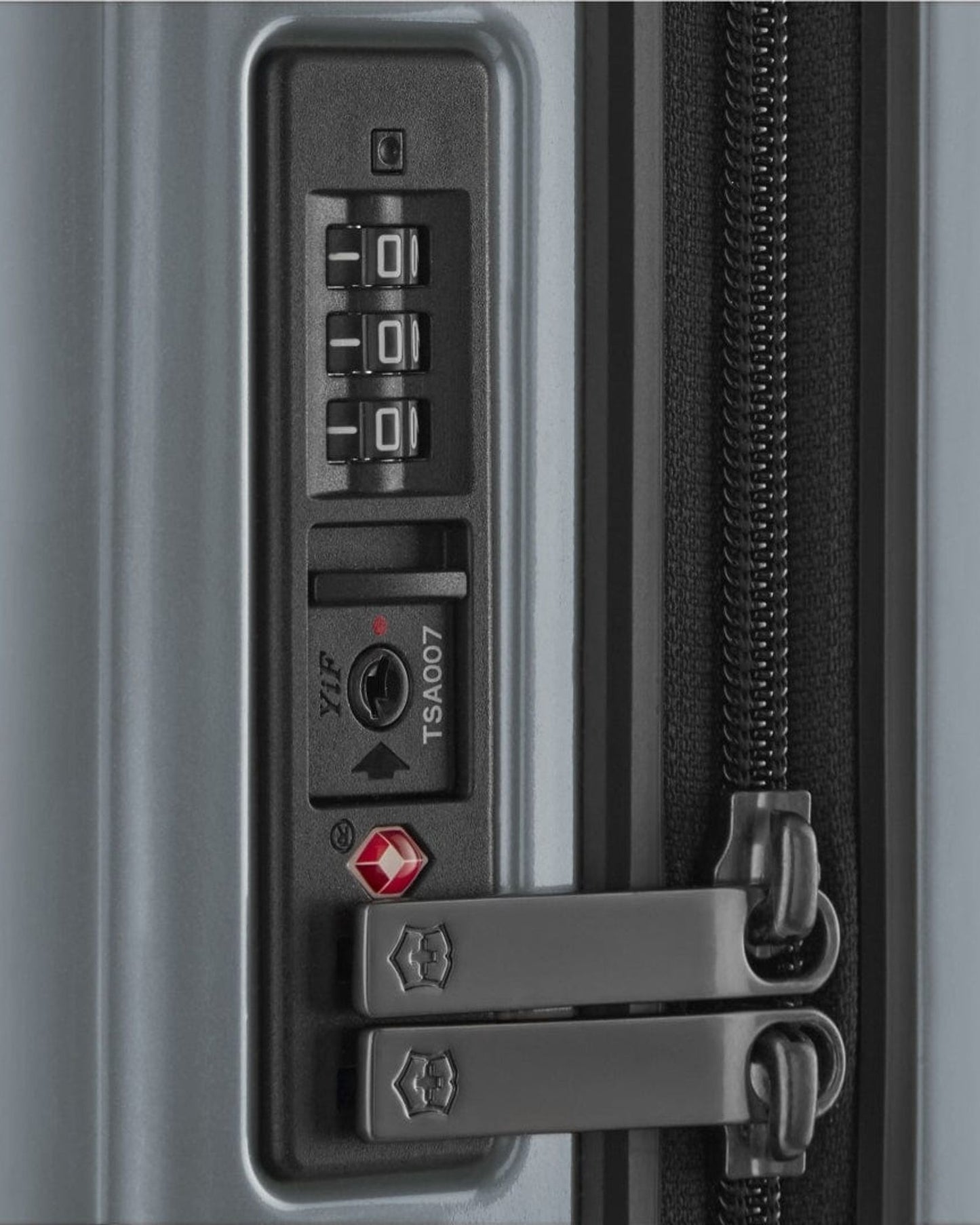 Victorinox Airox Lightweight