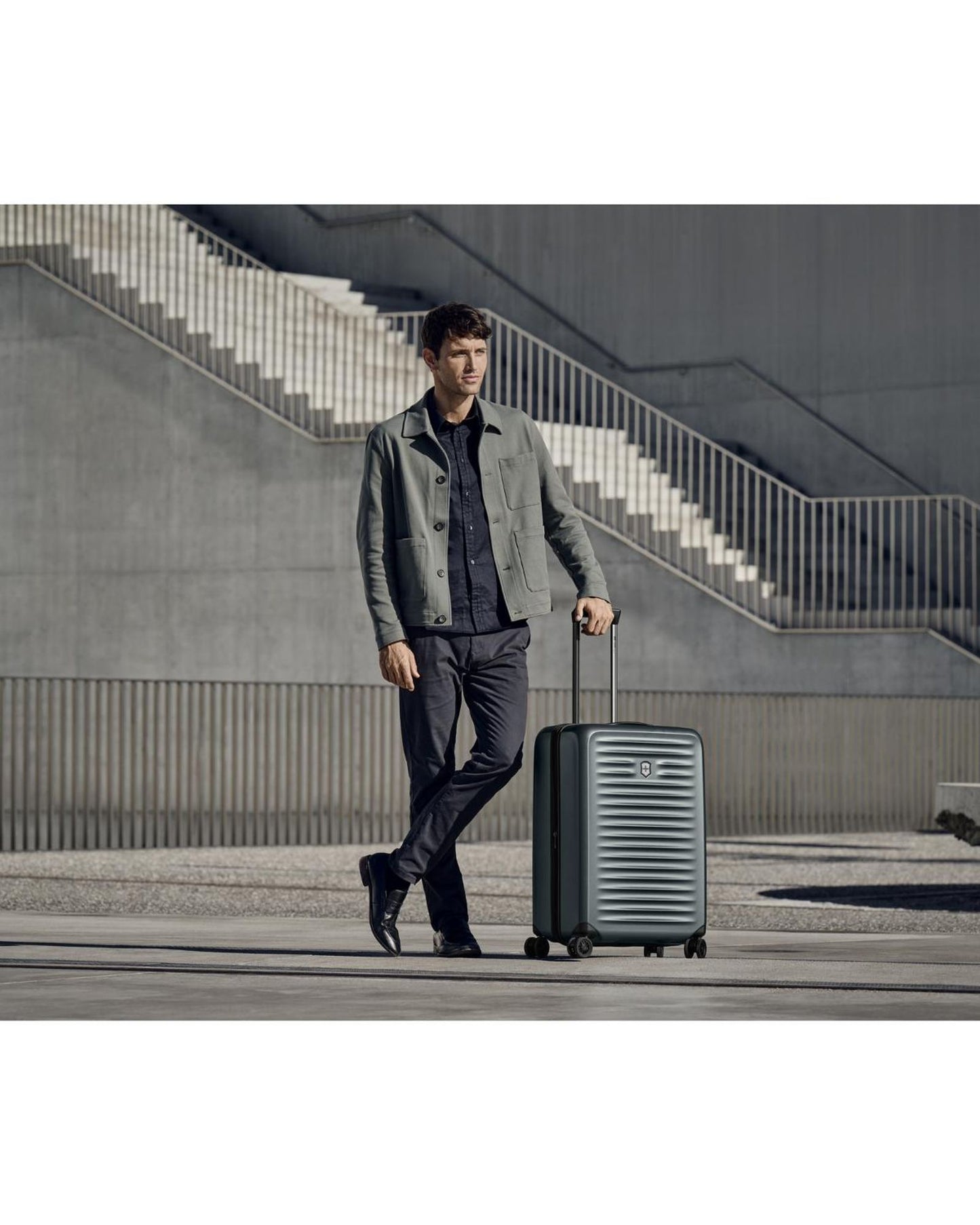 Victorinox Airox Advanced Global Expandable Hardcase Luggage Trolley