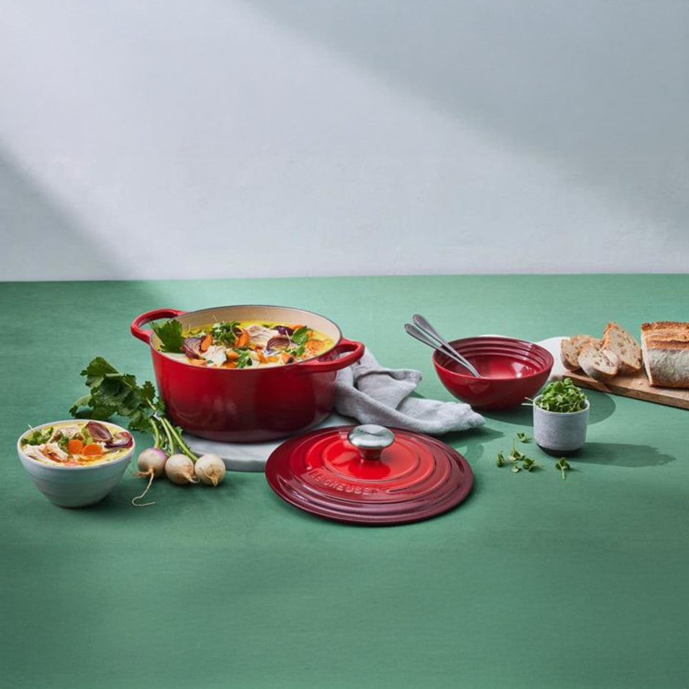 Le Creuset Round French Oven 28cm Cherry Red