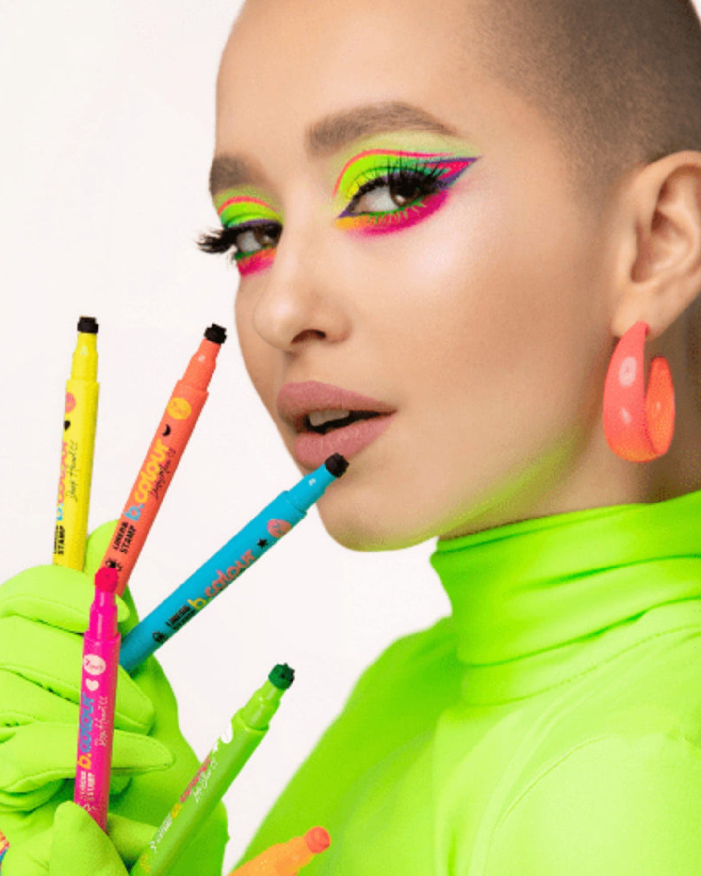 7DAYS CUTE Dual-Ended Eyeliner Pen with Moon Stamp - Waterproof Black Liquid Eyeliner Marker