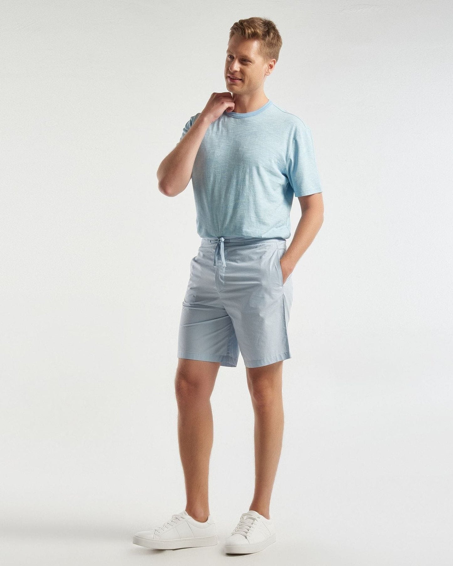 Shorts in canvas with drawstring