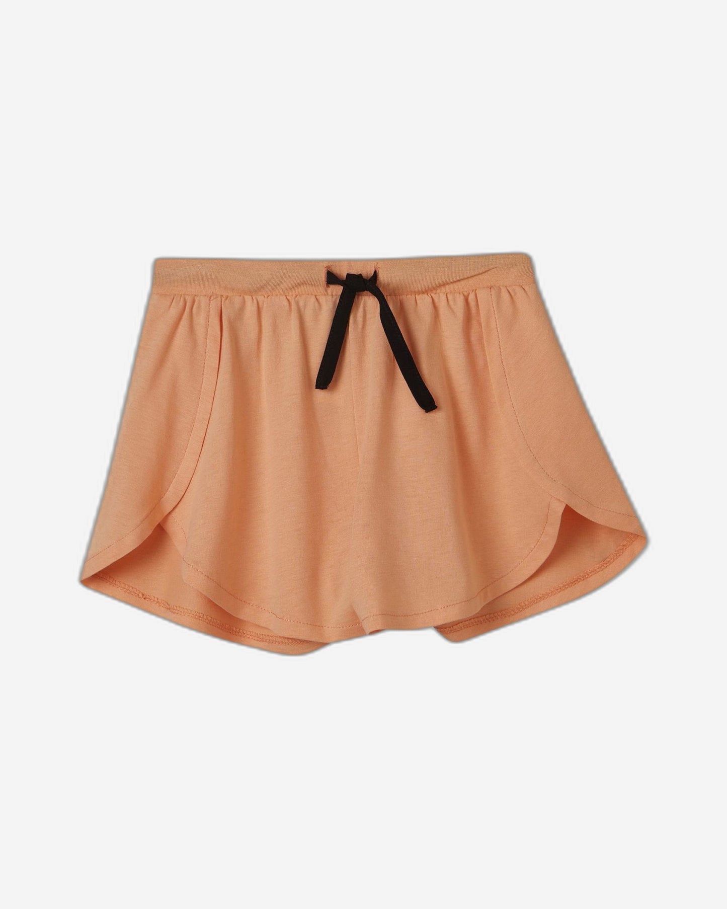 Sporty shorts with slits