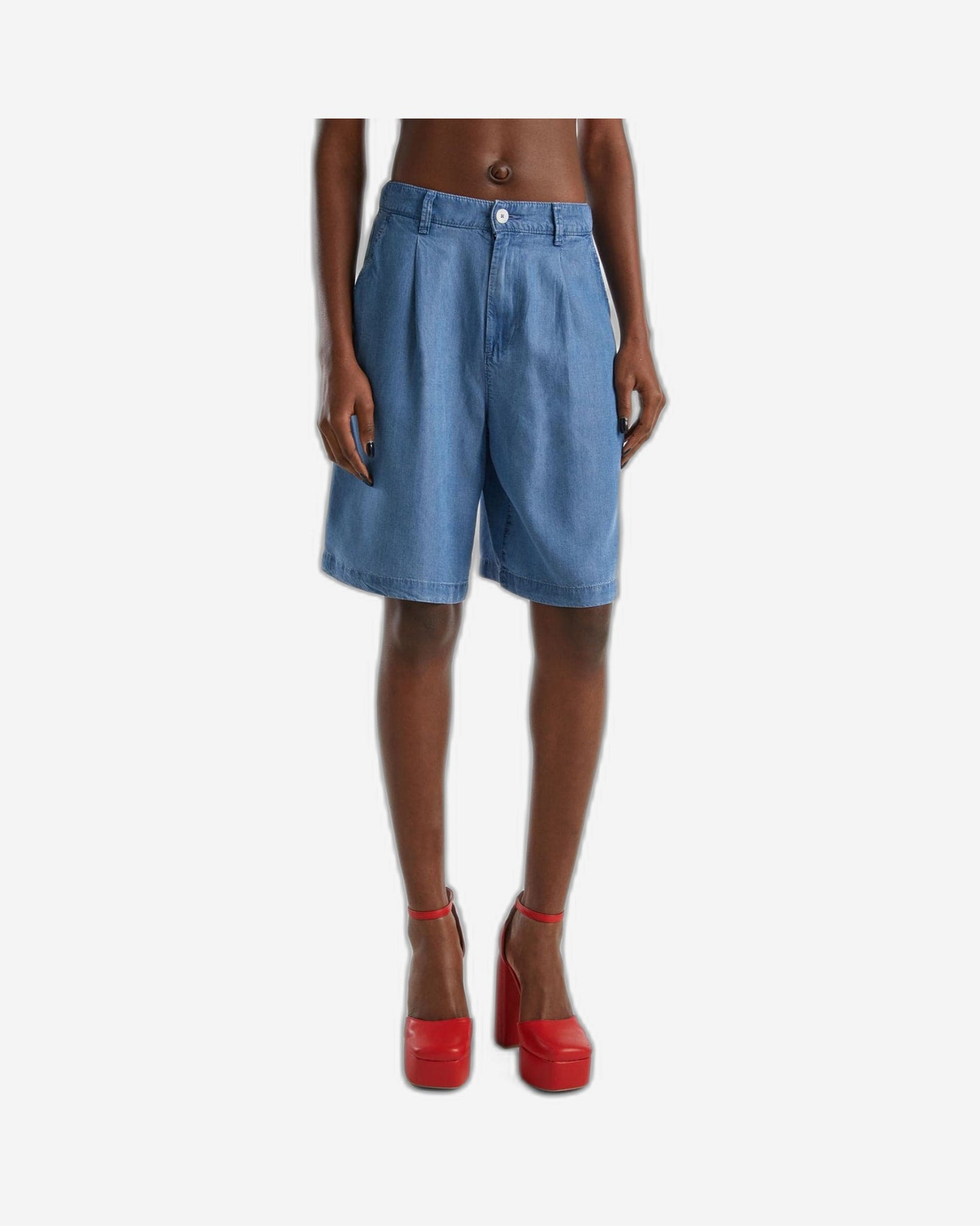Bermudas in chambray