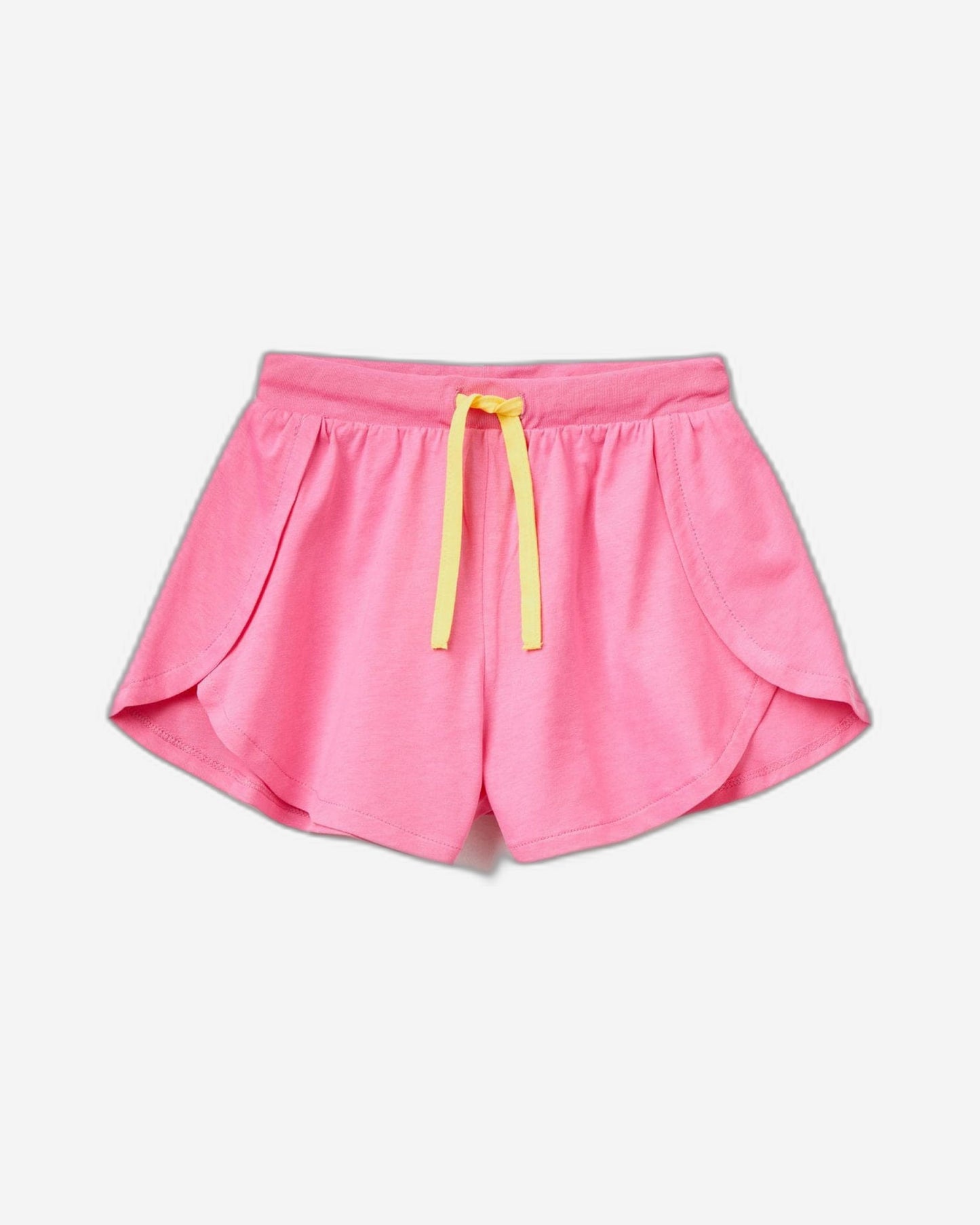 Sporty shorts with slits