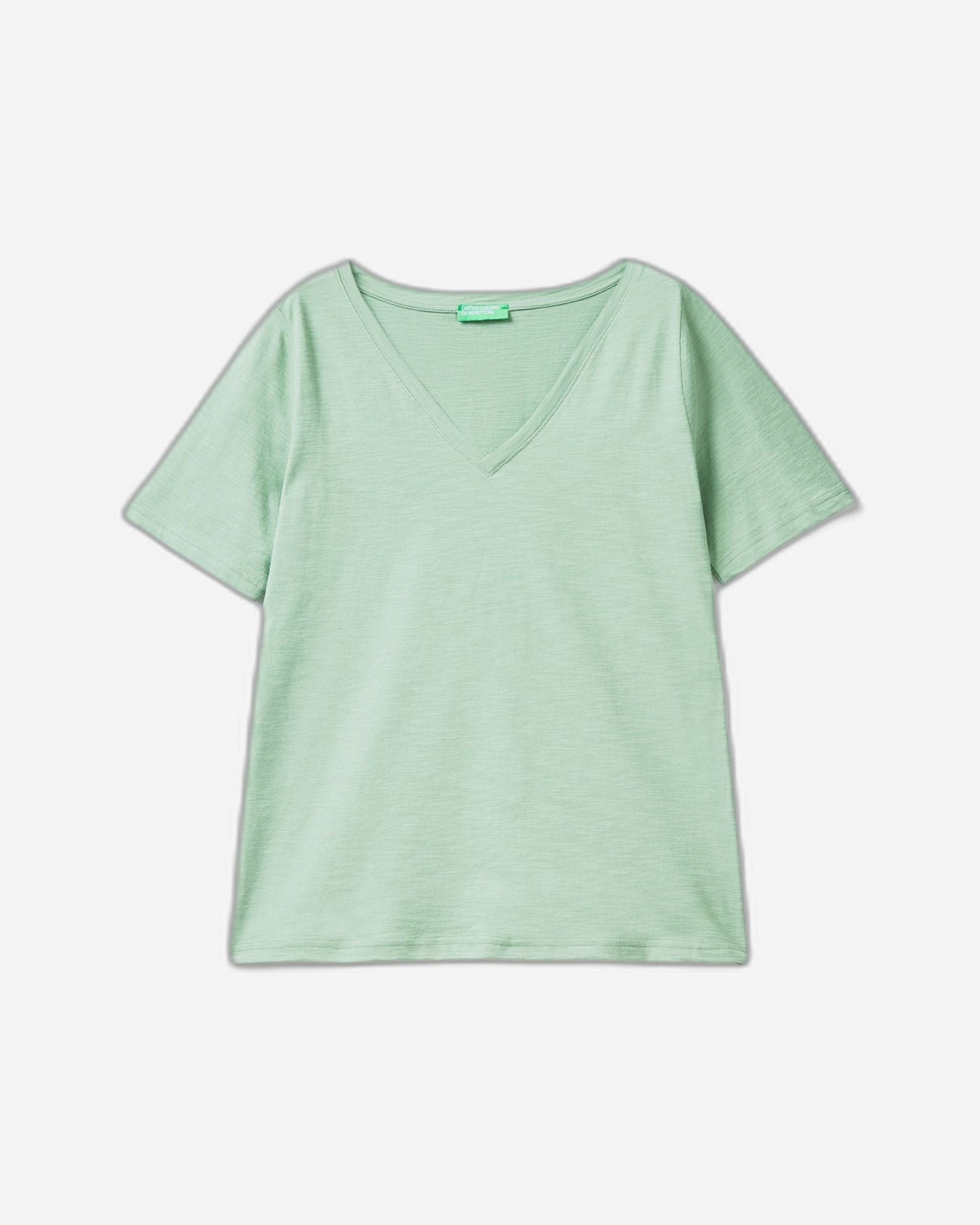 V-neck t-shirt in slub cotton