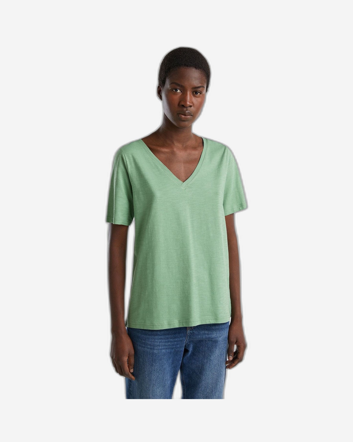 V-neck t-shirt in slub cotton