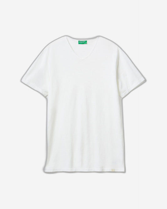 V-neck t-shirt in 100% cotton
