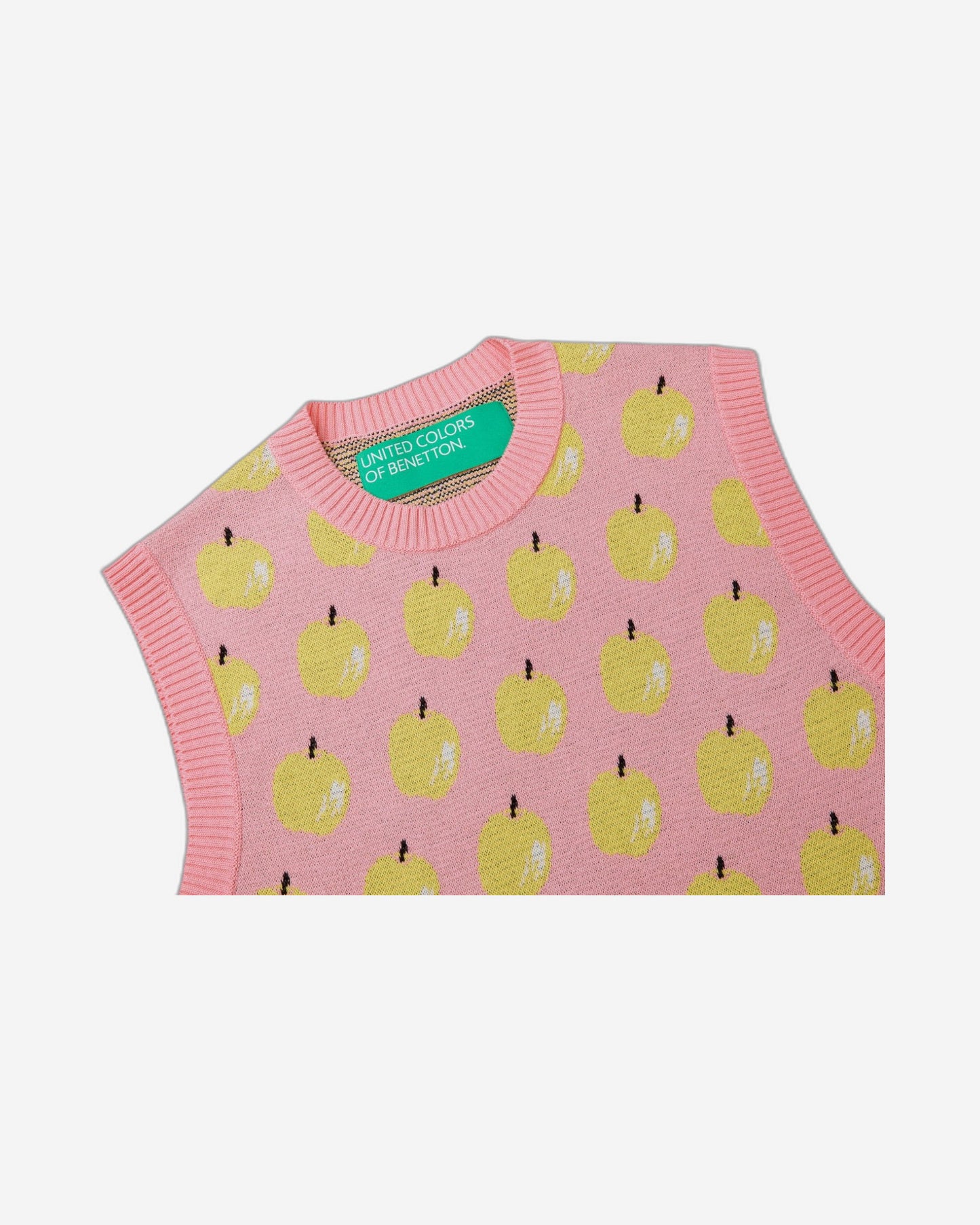 Vest with fruit pattern