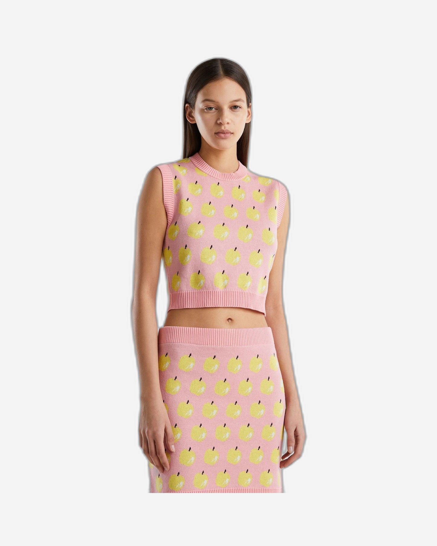 Vest with fruit pattern