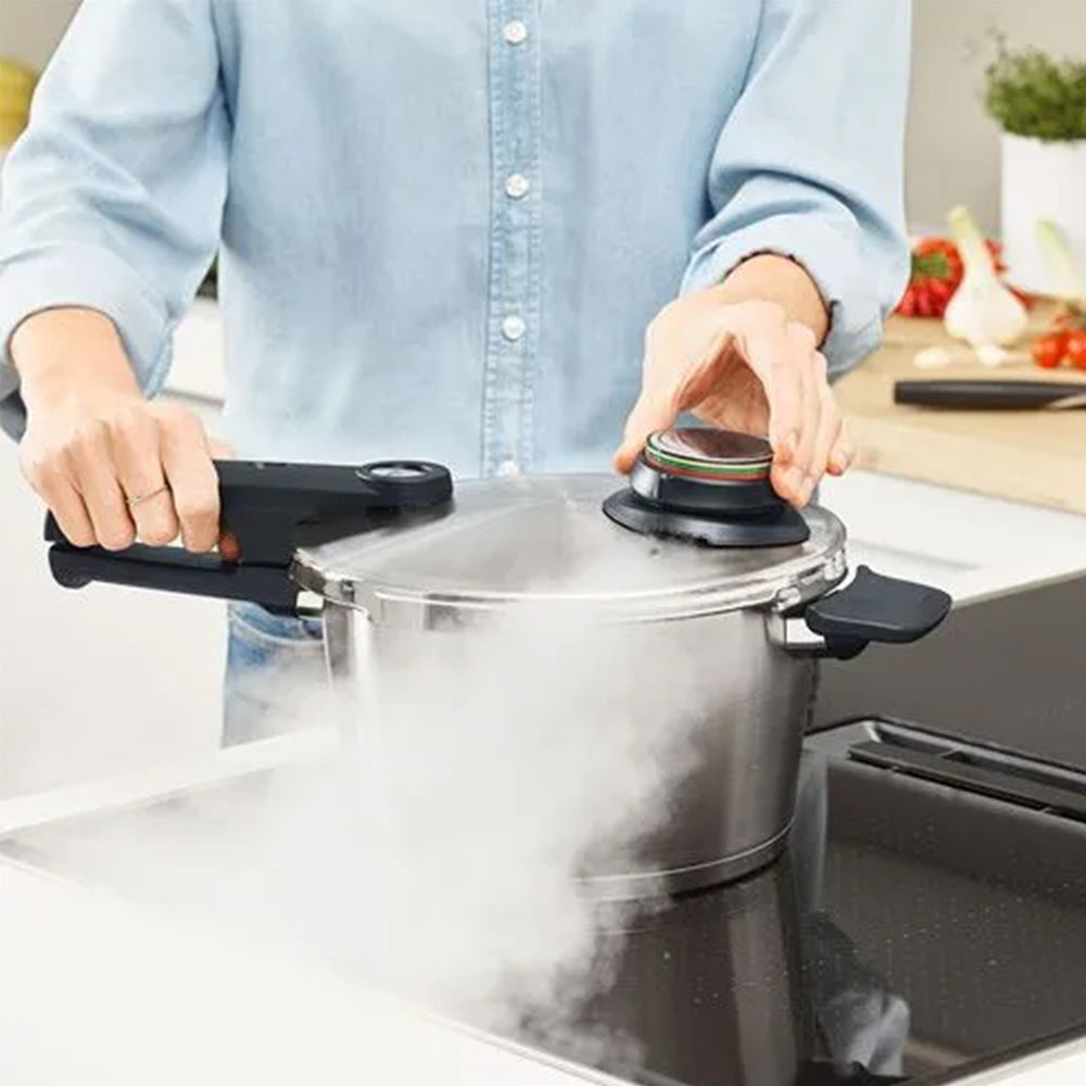 Fissler VITAVIT PREMIUM S4 PRESSURE COOKER 22CM 4.5L WITH PERFORATED INSERT