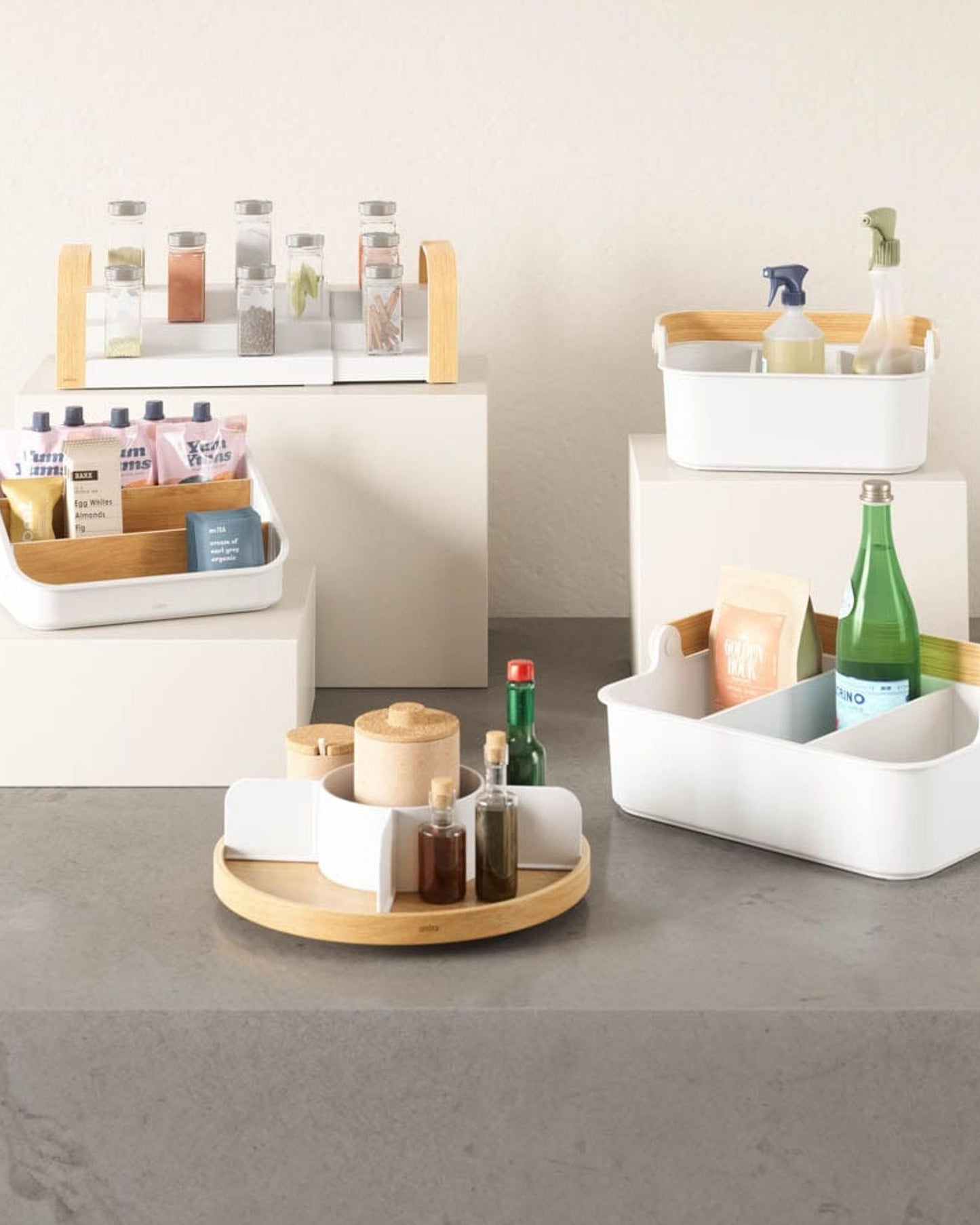 Umbra Bellwood Three-Tier Spice Shelf White/Natural