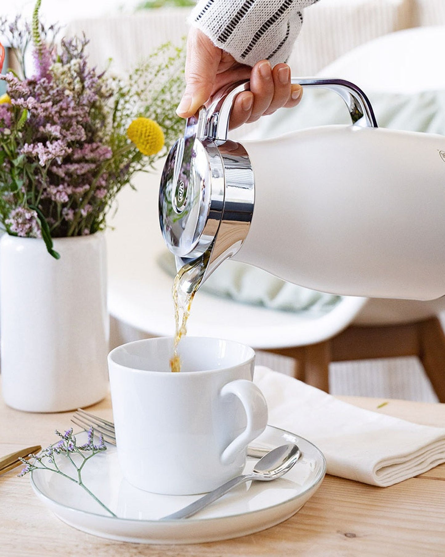 Alfi Skyline Flask Coco White 0.65L Chrome