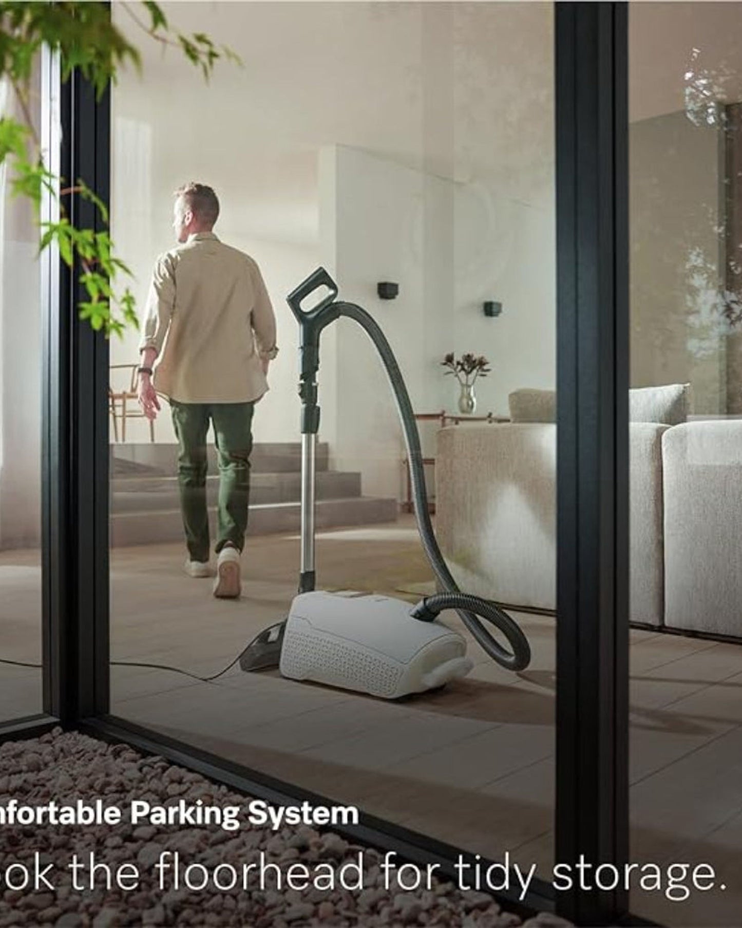 Miele Guard L1 Cat & Dog Bagged Cylinder Vacuum with Odour-Reducing Active AirClean Filter, TurboTeQ and AllTeQ Floorheads, LED Display, in Obsidian Black