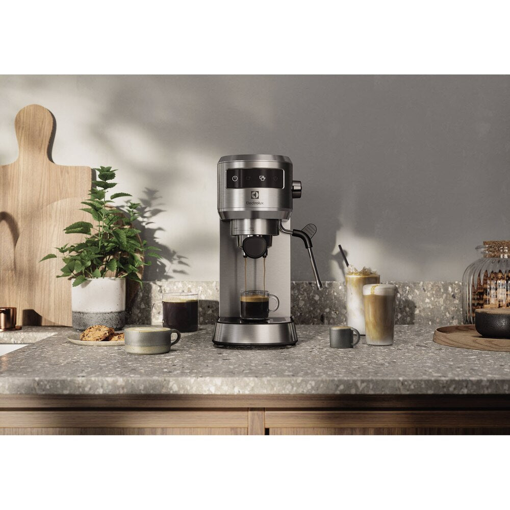 Electrolux 1L UltimateTaste 500 espresso coffee maker