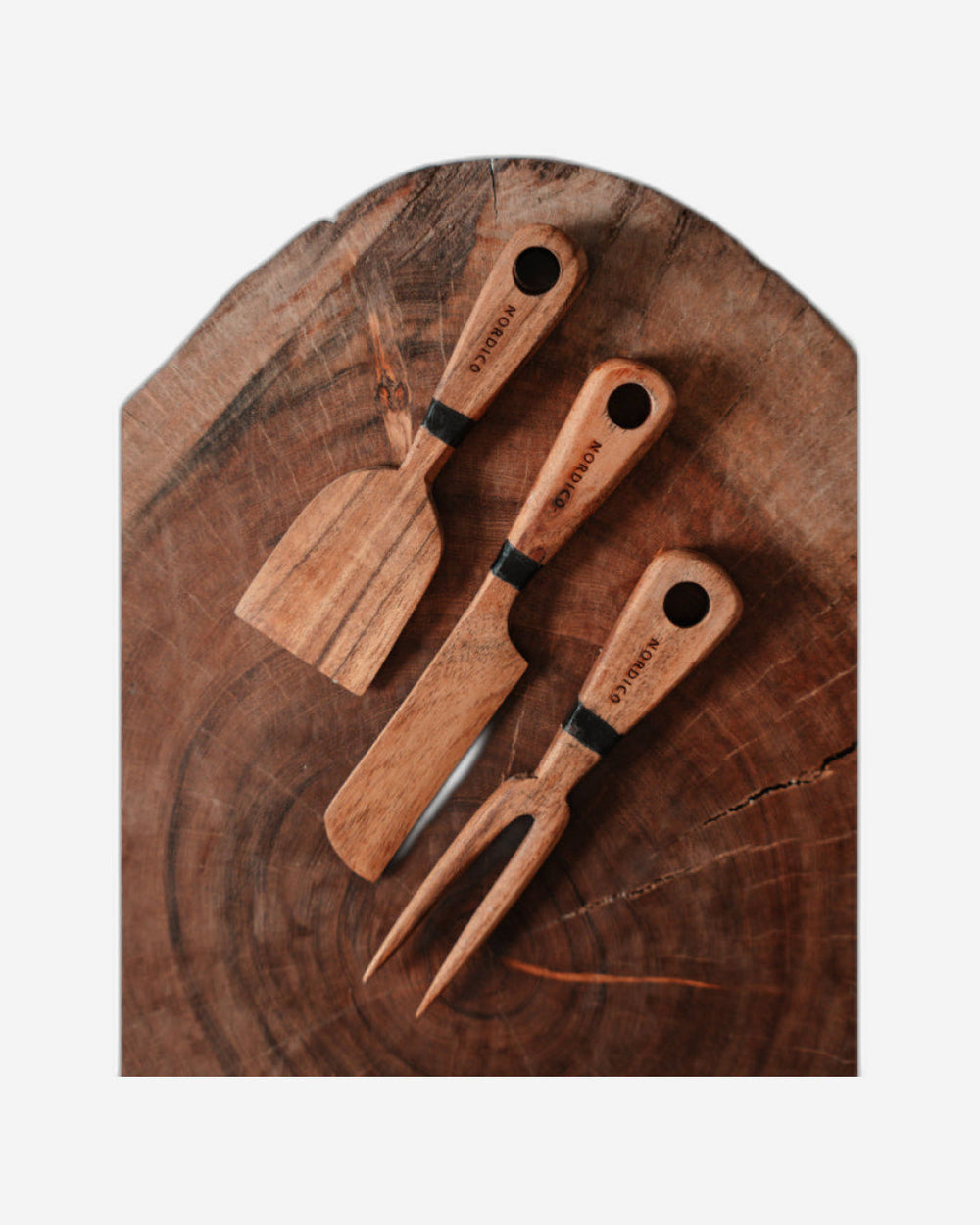 Nordico Wooden Cheese Board Set