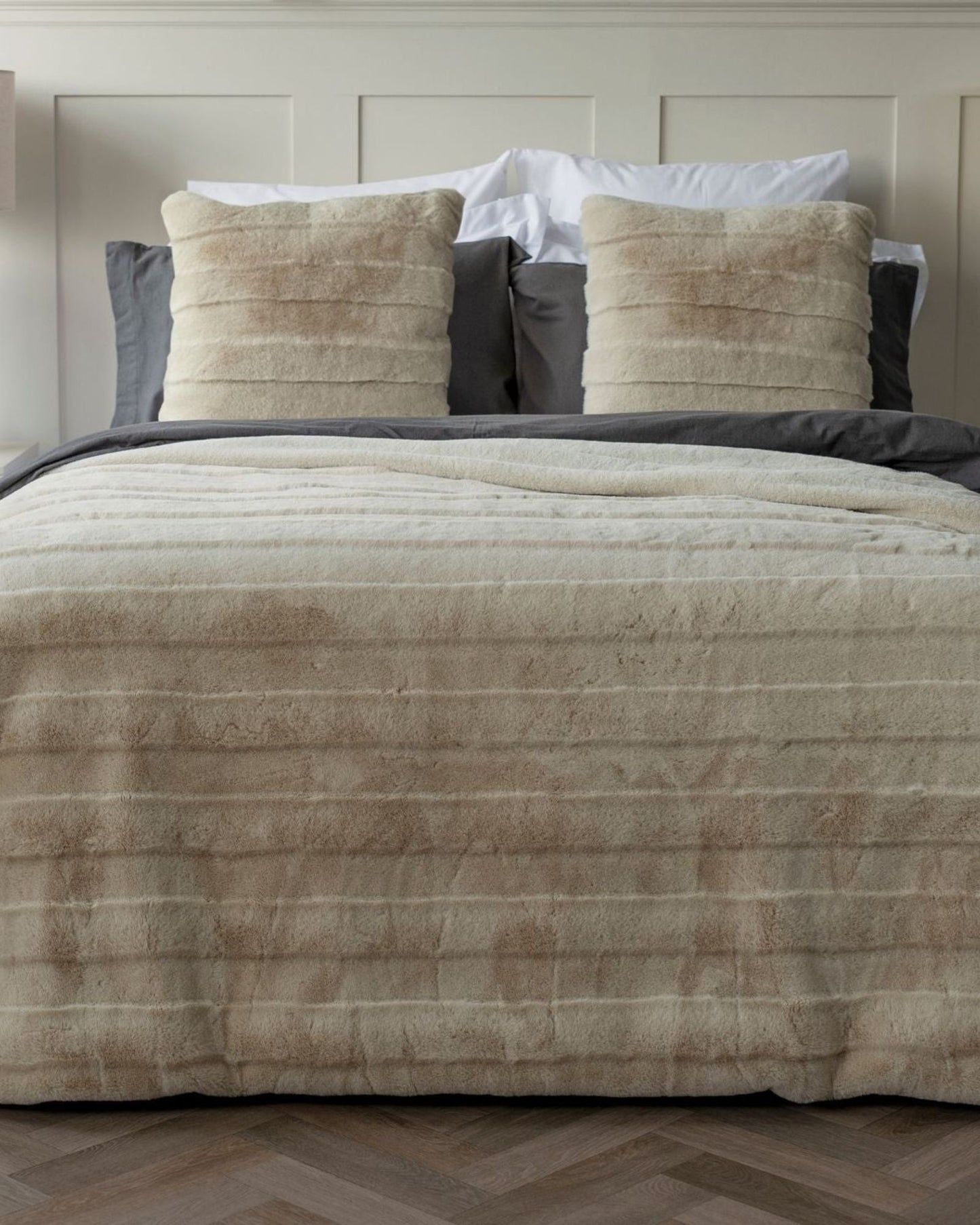 Belledorm "Alaska" Faux Fur Throws in Oatmeal