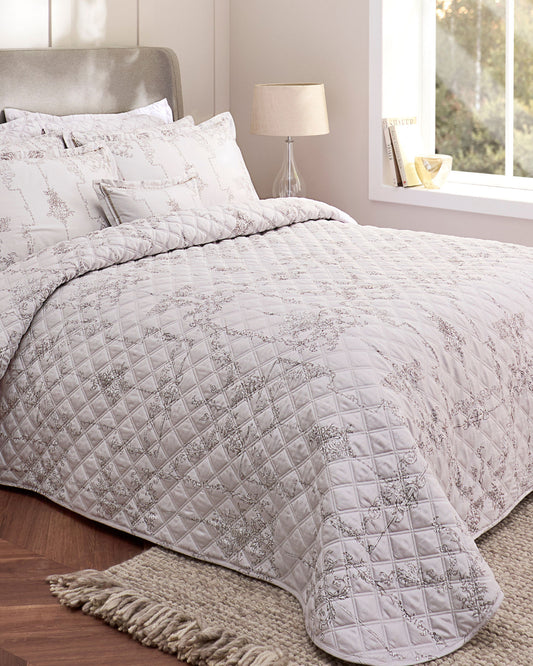 Christy "Ambroise Oyster" Quilted Bedspread & Pillowcase Set in Cream / Silver