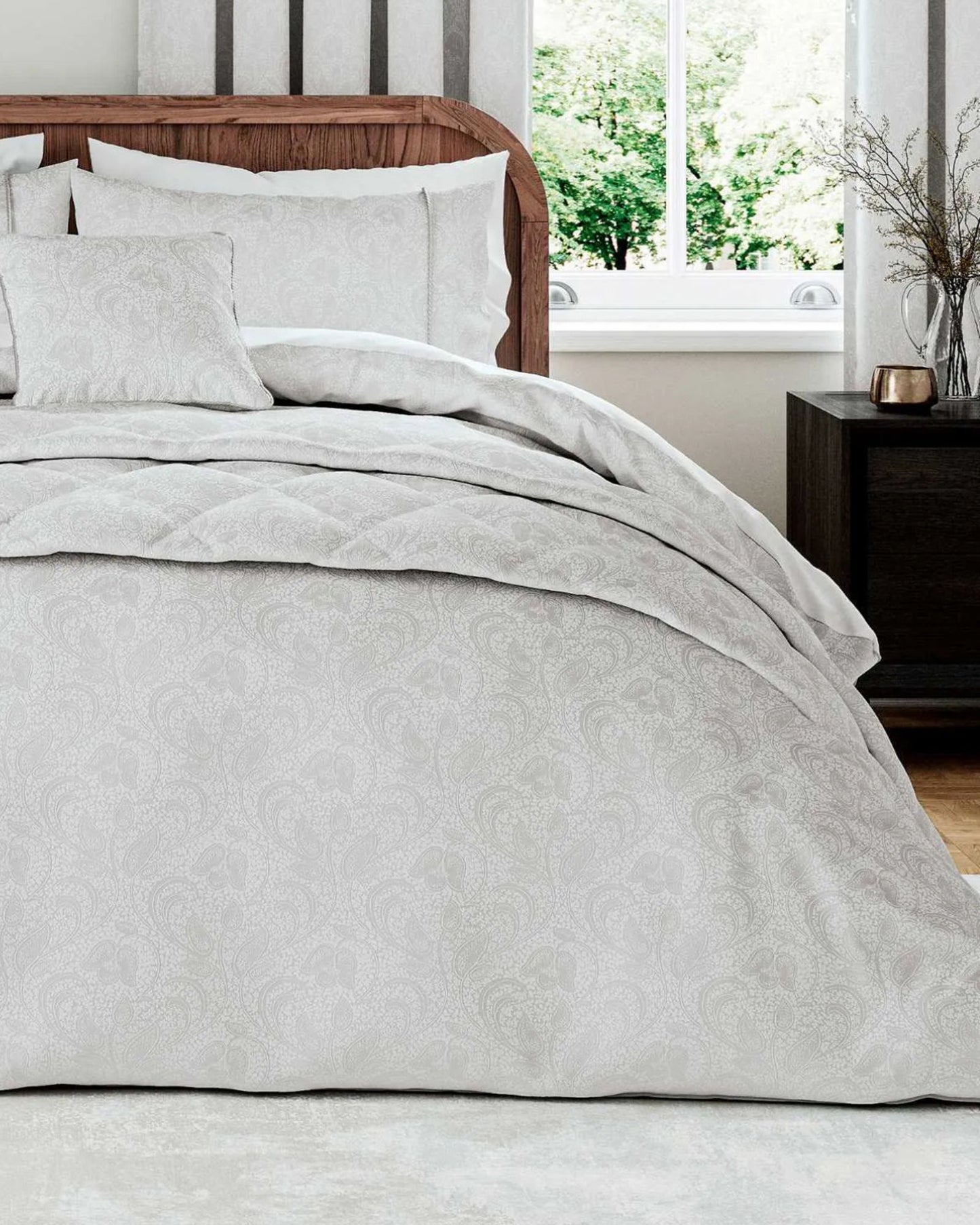 Bedeck of Belfast "Ashleigh" Duvet Cover and Oxford Pillowcase in Platinum