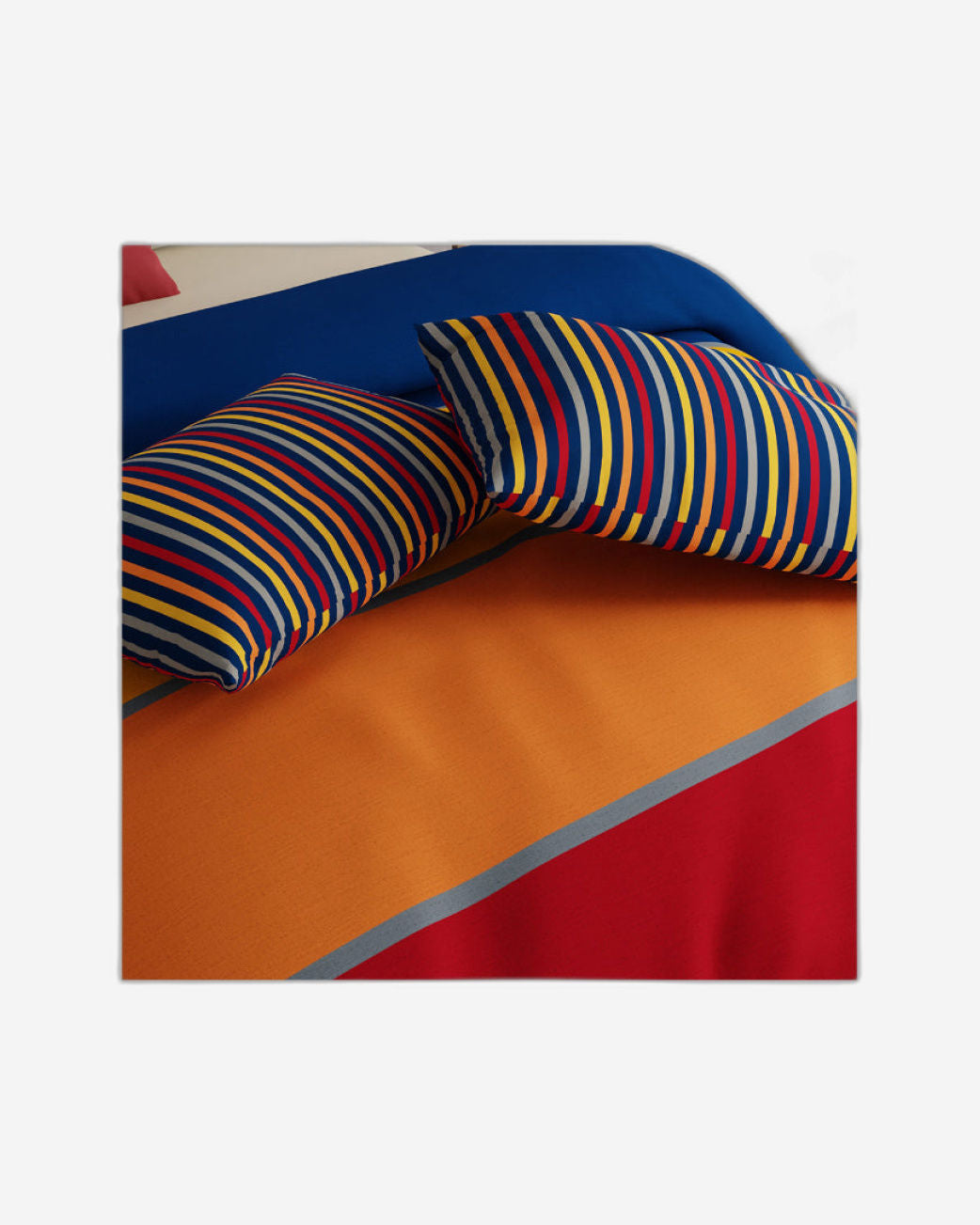 United Colors of Benetton Safari 144 TC King Bedsheet with 2 Pillow covers Multi