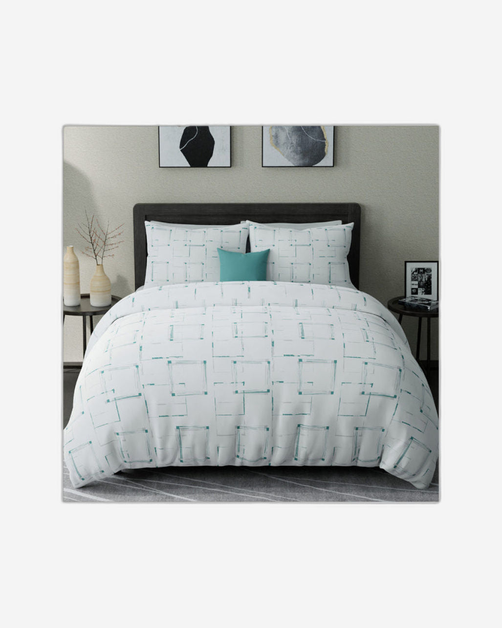 United Colors of Benetton Boutique 300 TC Super King Bedsheet with 2 Pillow covers Multi