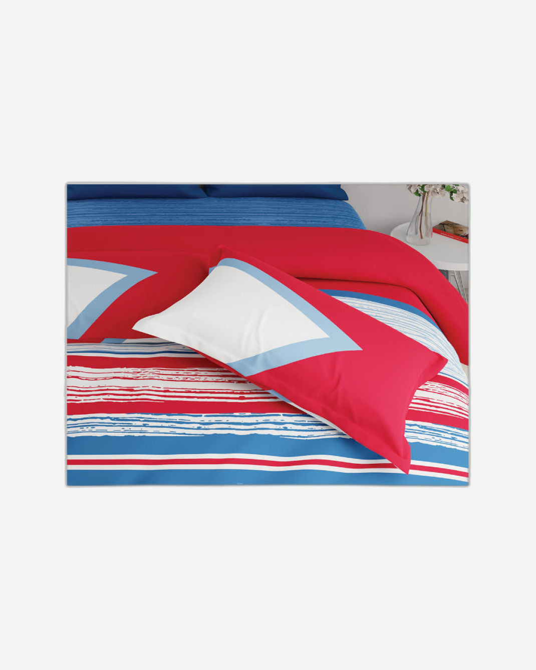 United Colors of Benetton Rainbow 210 TC Super King Bedsheet with 2 Pillow covers Red