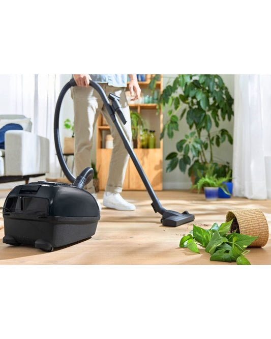 Bosch Series 4 Bagged Vacuum Cleaner,
Black 
BGL38BA3GB