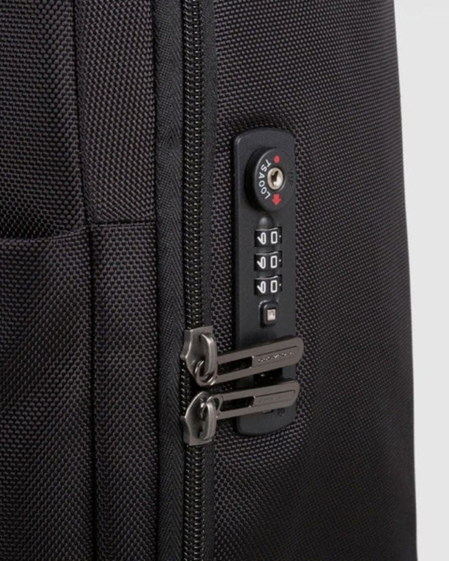 Piquadro Brief Ultra Slim Cabin Size Spinner Black BV4343BR2/N