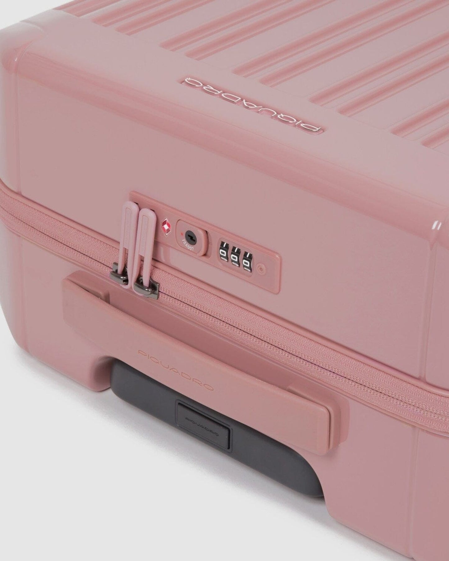 Piquadro Pq-Light 55Cm Ultra Slim Hardcase 4 Double Wheel Cabin Trolley Rose - Bv4425Pql/Ro