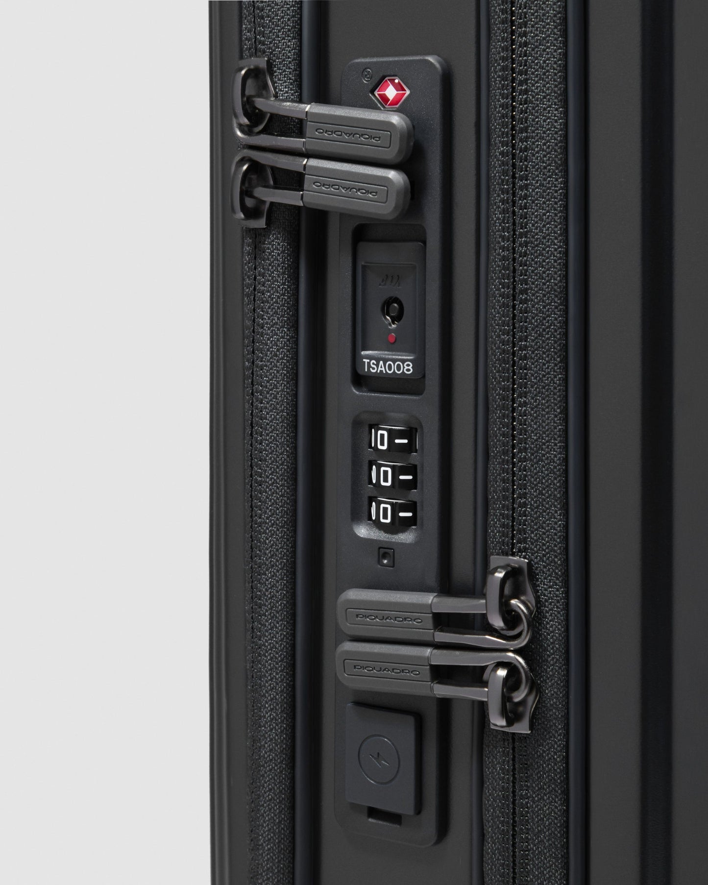 Piquadro Laptop Pocket Cabin Suitcase Black