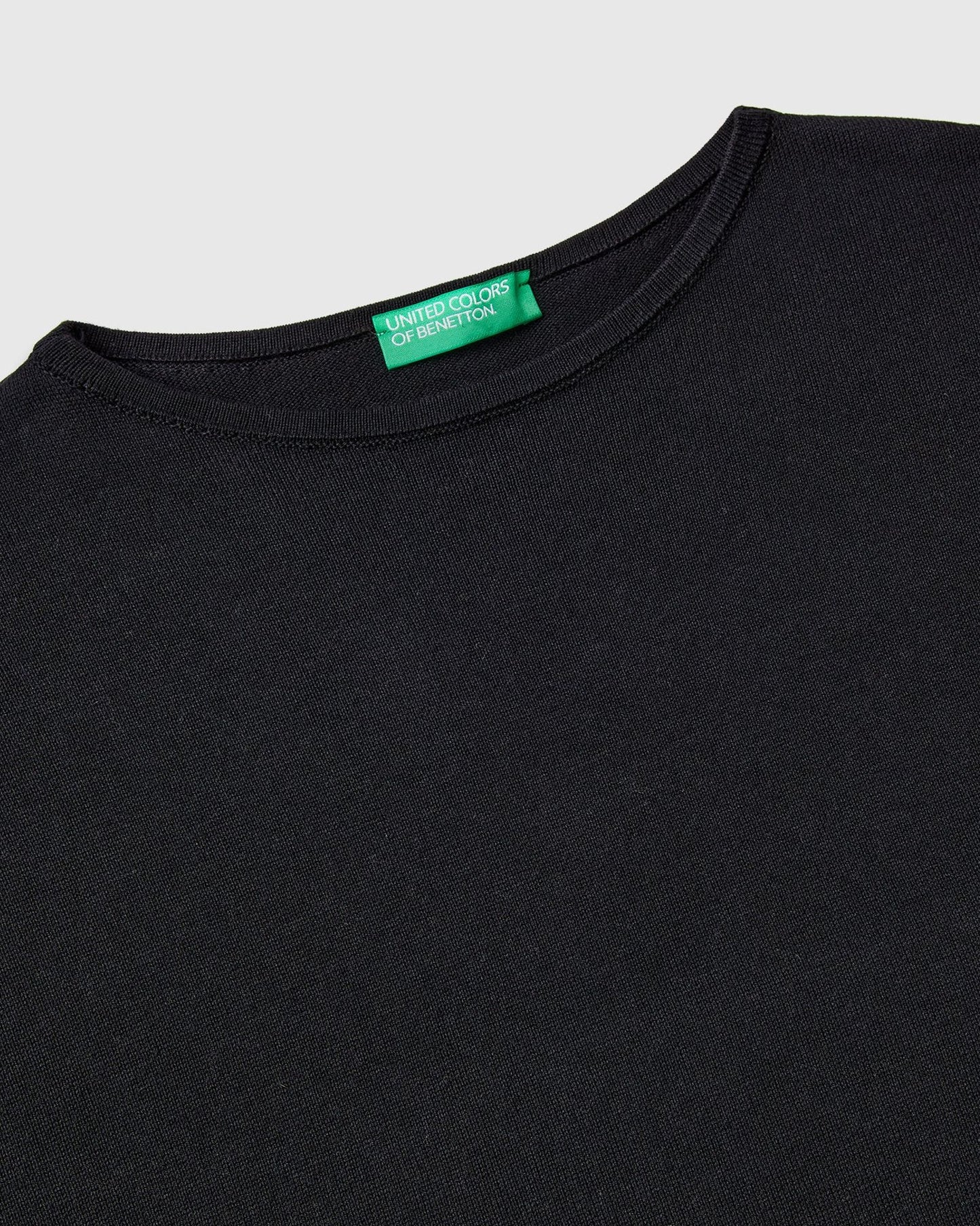 Short sleeve sweater