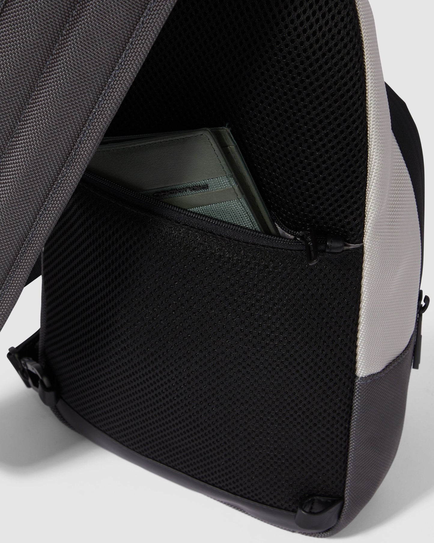 Piquadro Monosling Design Bag