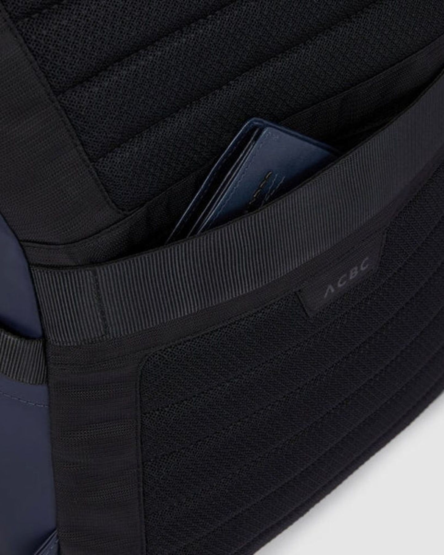 Piquadro Corner Wow Computer & iPad Backpack with Sternum Strap Black
