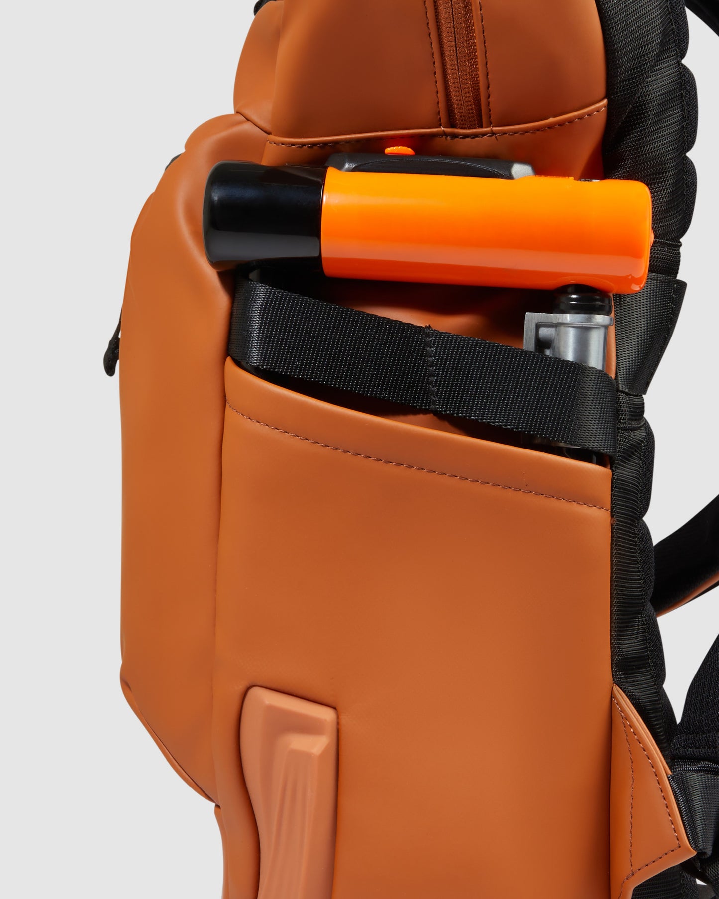 Piquadro Sternum Strap Laptop Backpack Tobacco Brown