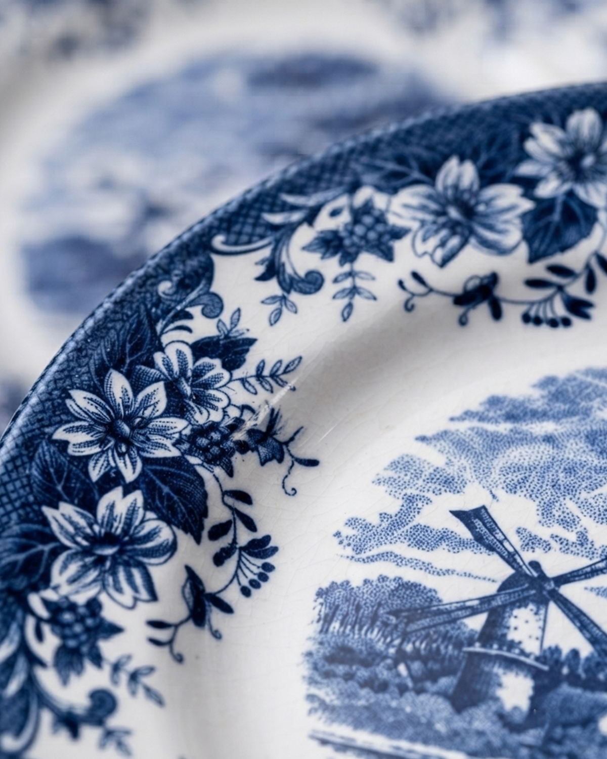 Claytan Classic Blue Windmill & Floral Pattern Earthenware Dinner Plate, 10.2 Inch, White