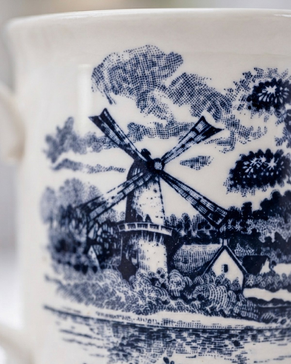 Claytan Classic Blue Windmill Pattern Earthenware Mug, 340ml, White