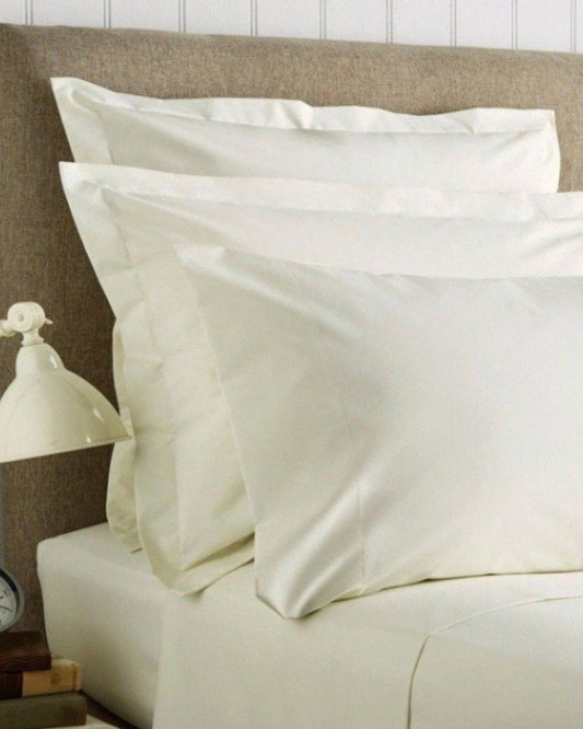 Christy "400 TC Sateen" Plain Dyed Sheets in Ivory (cream)